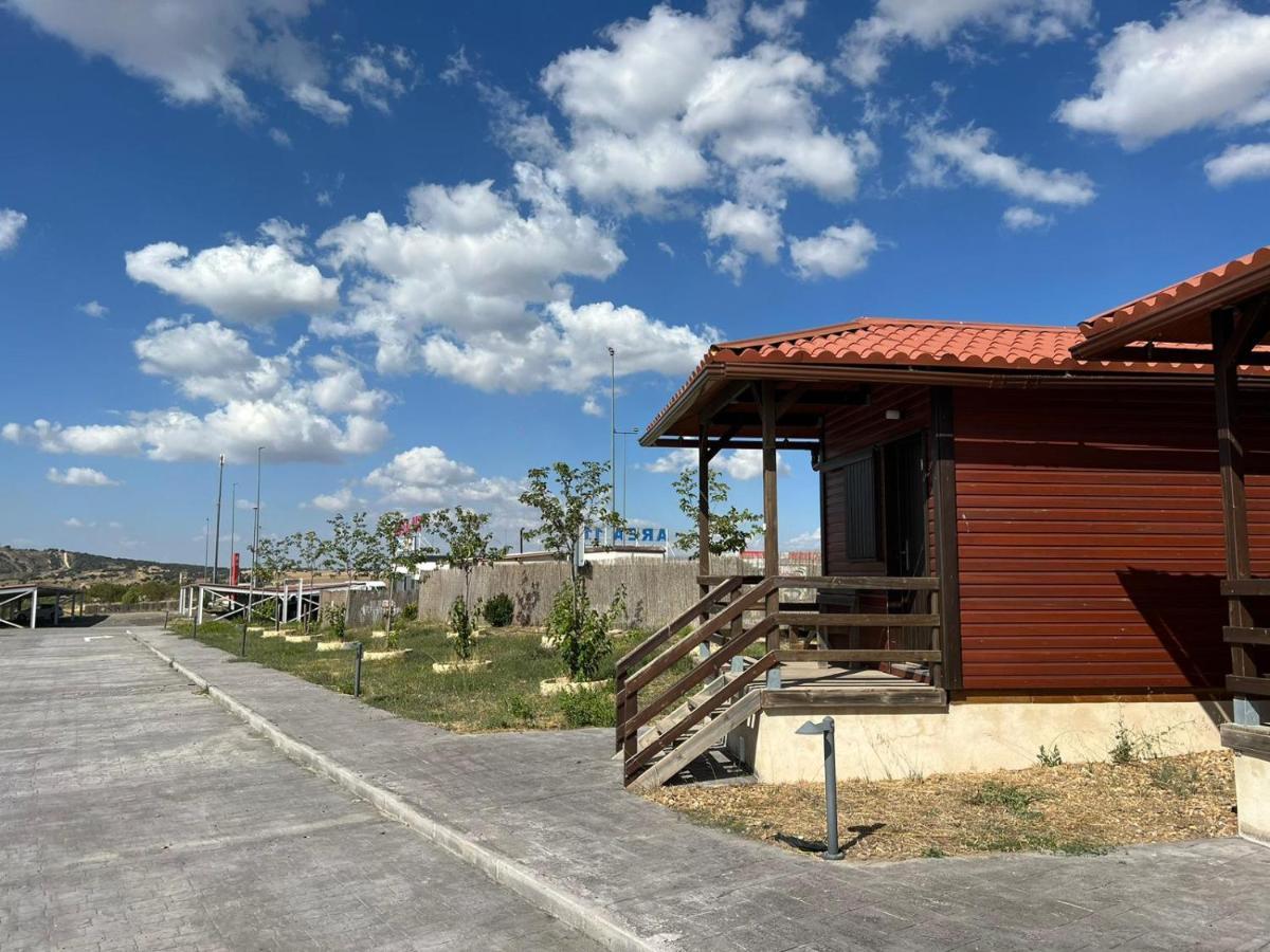 Algora Motel 112 מראה חיצוני תמונה